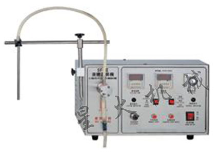 小型定量液體灌裝機(jī)